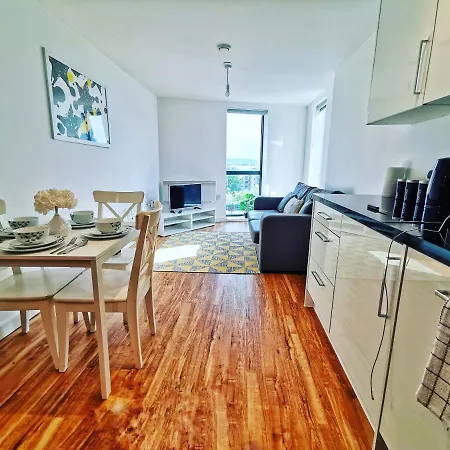 2 Bed 2 Baths Near The Armouries Leeds * Leeds (West Yorkshire)